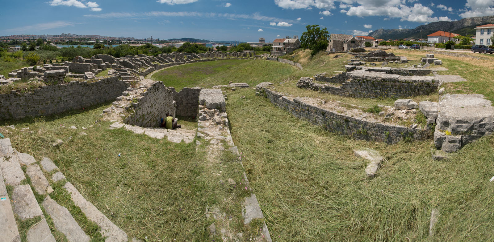 SALONA8 PANORAMA